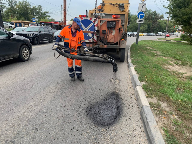 В Туле продолжается ремонт дорог.