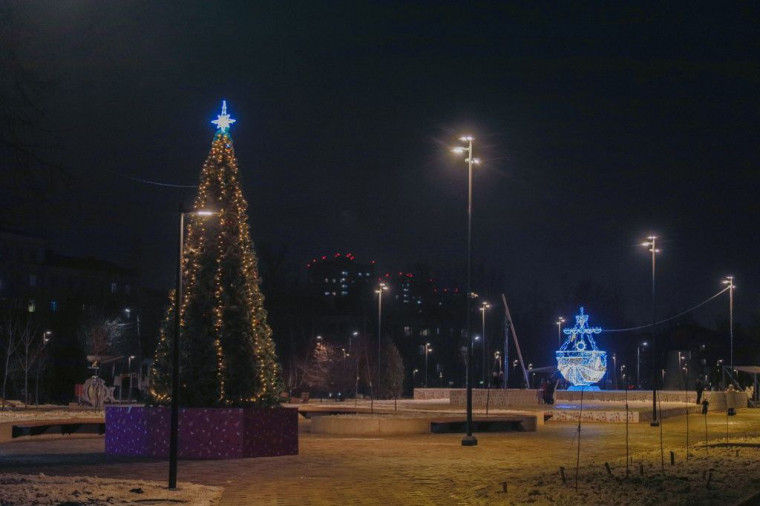 Тулу украсили к Новому году. Фоторепортаж.