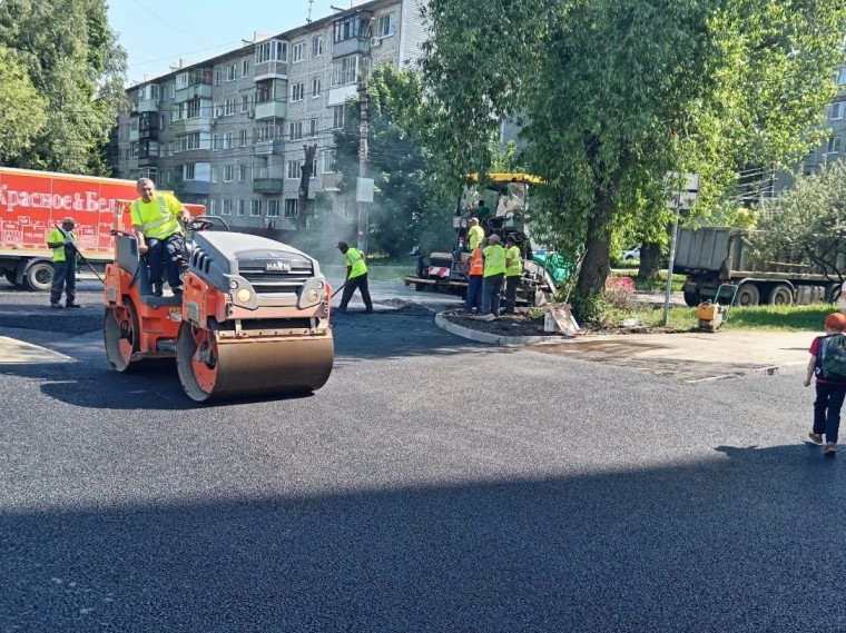 В Туле продолжается ремонт дорог по нацпроекту «Инфраструктура для жизни».