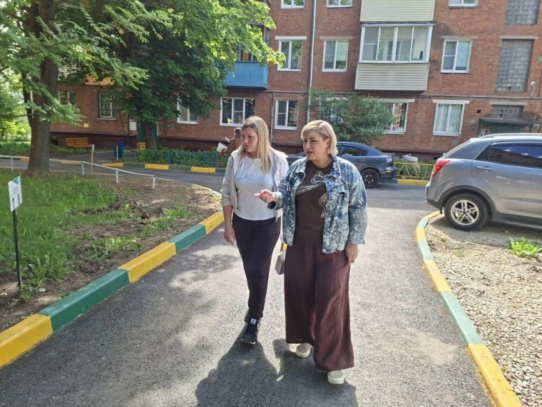 В Туле прошли первые приемки обновленных дворовых территорий.