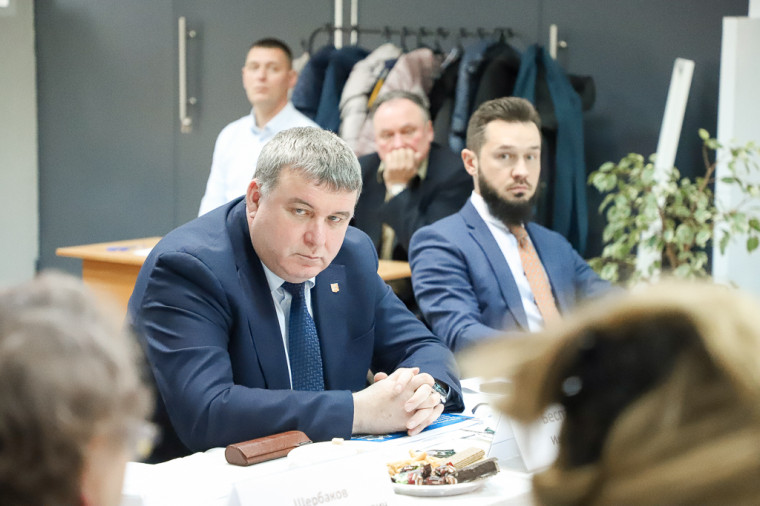 Илья Беспалов встретился с руководителями ТОС поселка Плеханово.