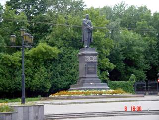 Памятник В.В. Вересаеву.